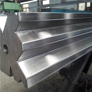 新鄉(xiāng)某廚具制造廠購買折彎機(jī)模具